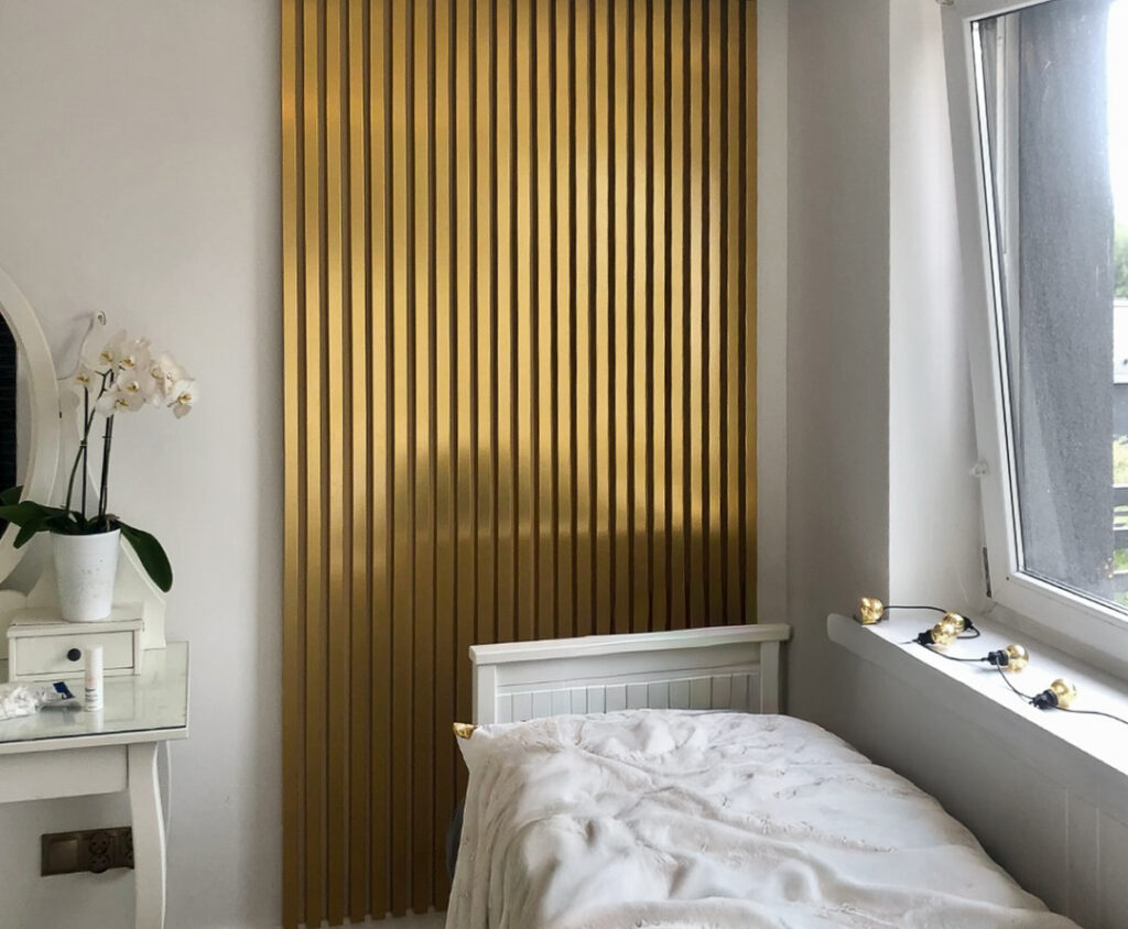 Akustiline ribipaneel MDF Premium seinal