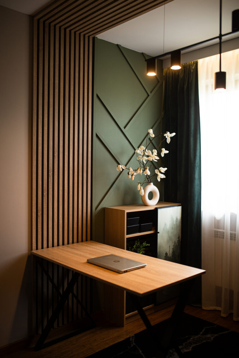 Akustilised ribipaneelid MDF Premium toonis Tammespoon kodukontoris